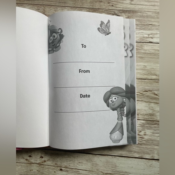 🎉 FREE WITH ANY PURCHASE! Veggie Tales 365 Bedtime Devos For Girls Book - Picture 6 of 10